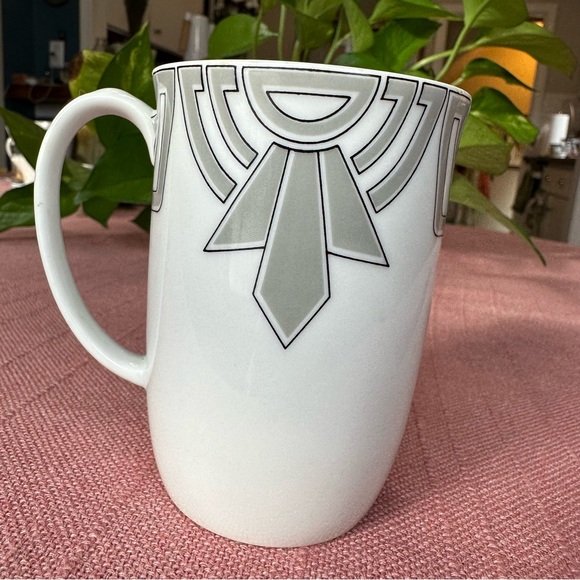 Fitz and Floyd The Ritz Art Deco Grey and Black on White Coffee Mug - Chipped - Picture 3 of 8